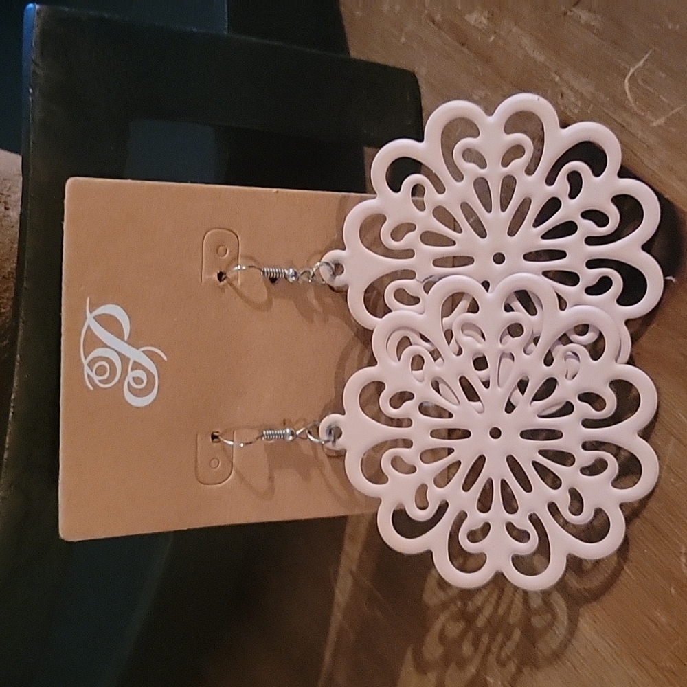 Plunder Pastel Pink lightweight Earrings